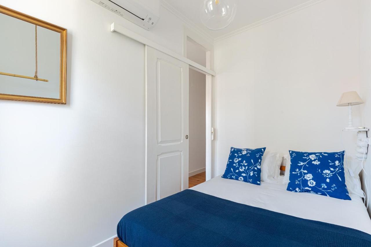 White & Blue Vintage Home In Graca ลิสบอน ภายนอก รูปภาพ