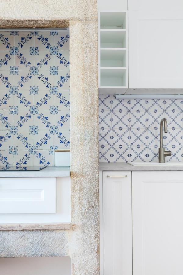 White & Blue Vintage Home In Graca ลิสบอน ภายนอก รูปภาพ